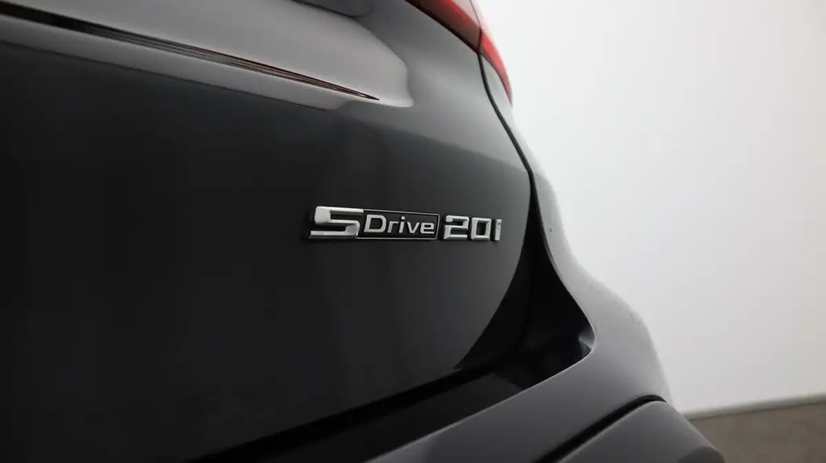 2019-bmw-x1-20-sdrive-20i-xline-sdrive20i-big-23