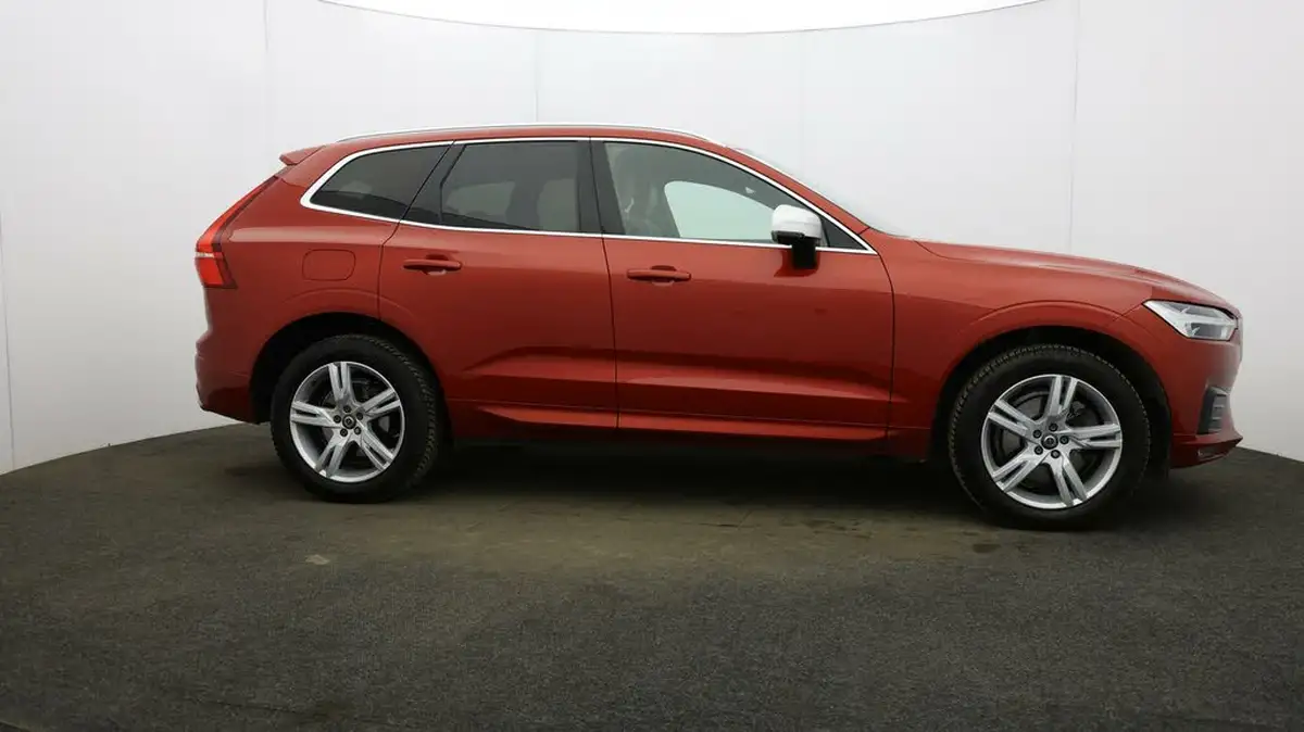 2018-volvo-xc60-20td-d4-r-design-4x4-geartronic-big-42