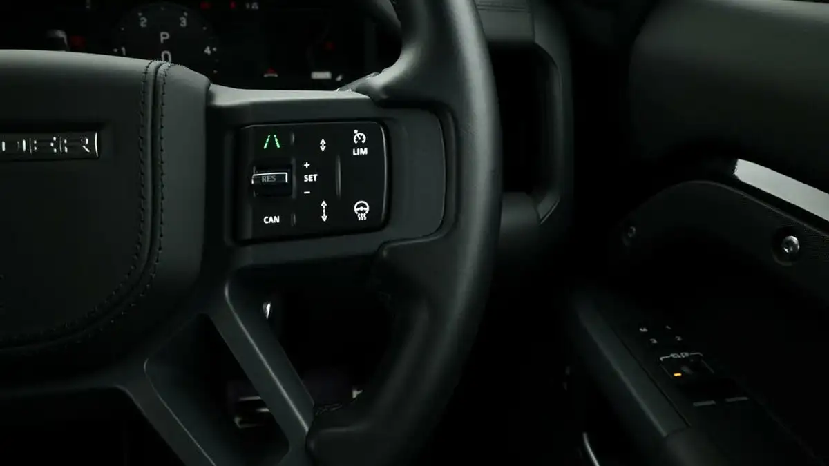 2024-land-rover-90-defender-30-d300-hard-top-x-dynamic-hse-90-big-16