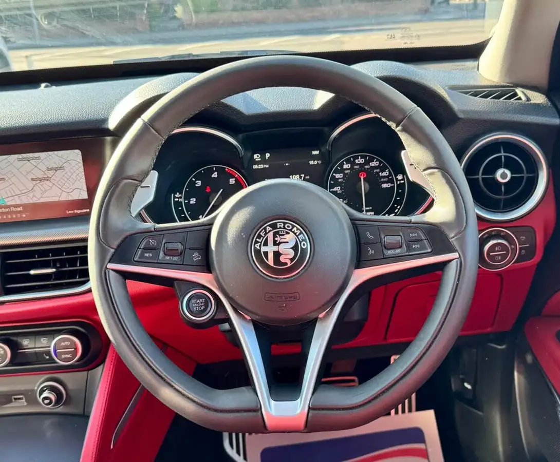2018-alfa-romeo-stelvio-22td-speciale-207bhp-big-19