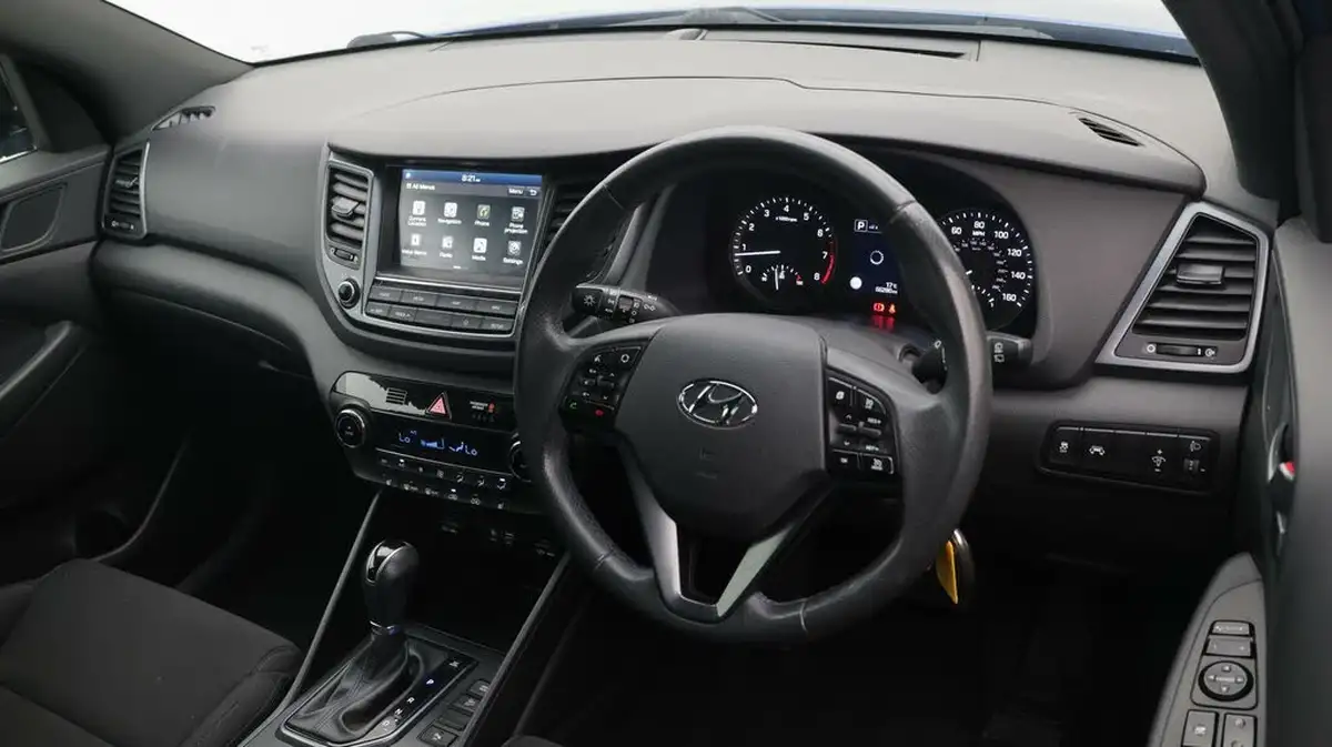2018-hyundai-tucson-16-t-gdi-go-se-dct-big-9