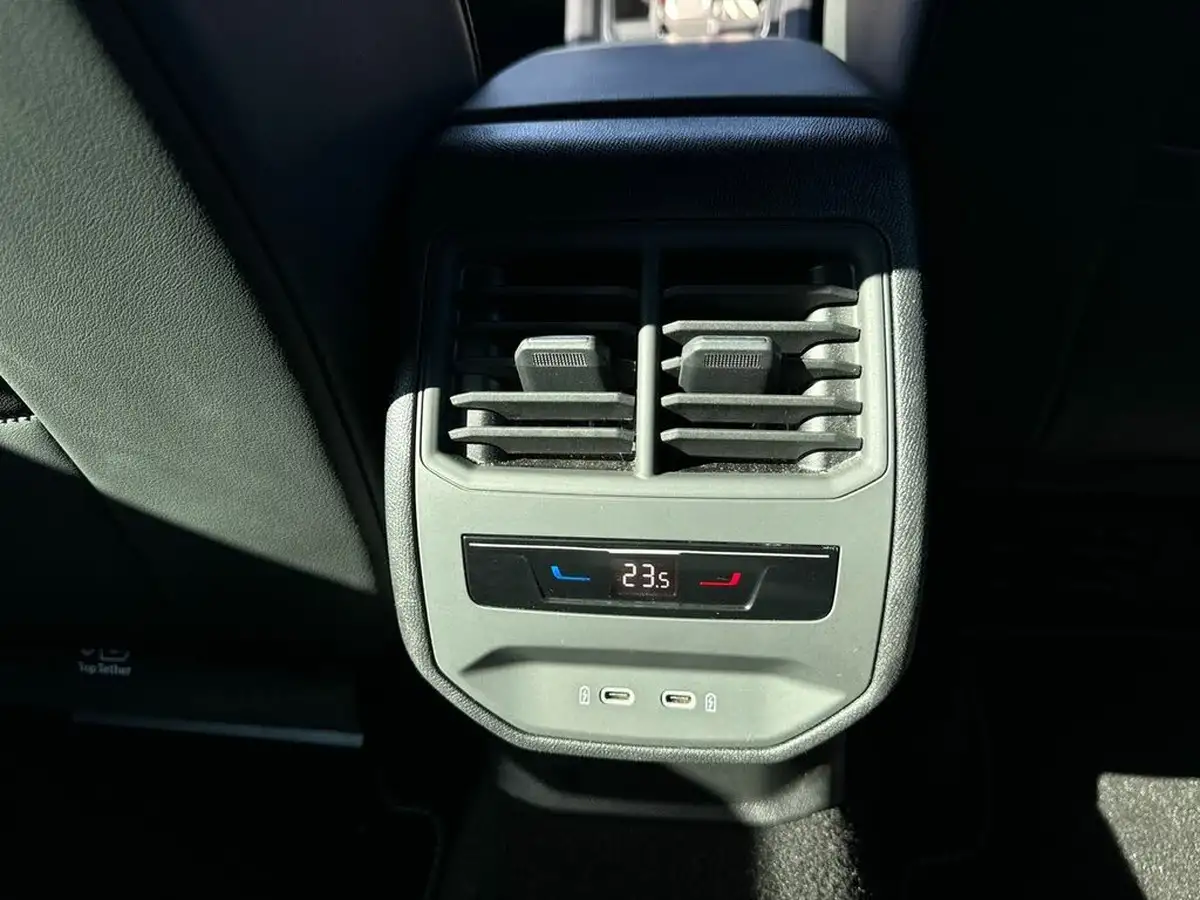 2024-seat-leon-15-etsi-fr-sport-150ps-hatchback-big-38
