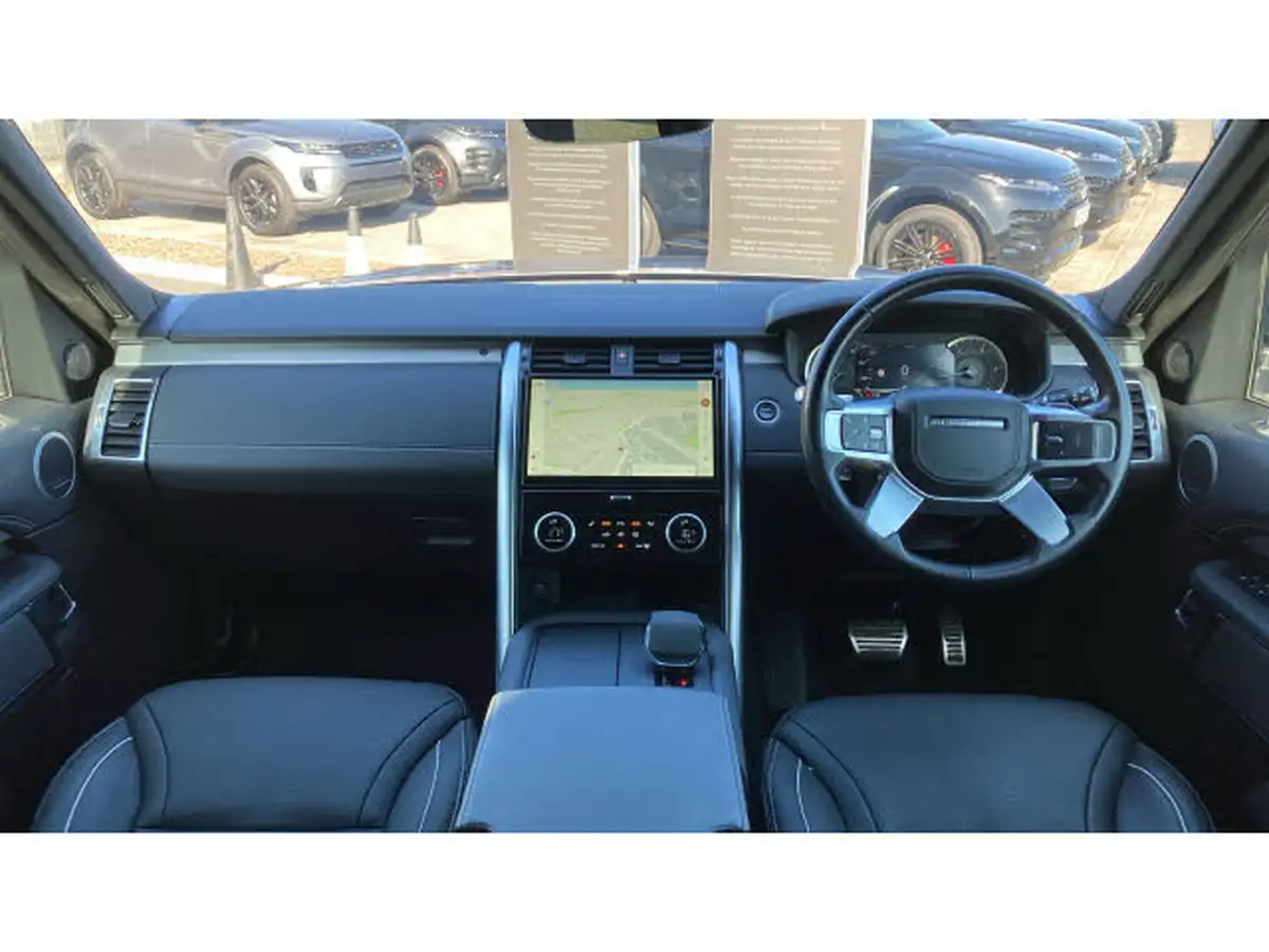 2022-land-rover-discovery-30-d300-r-dynamic-hse-big-8