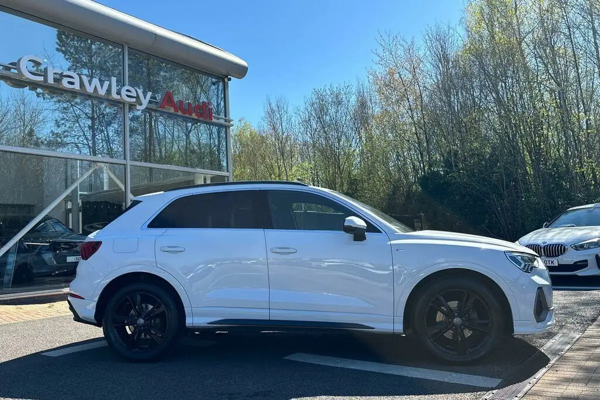 2019-audi-q3-15-35-tfsi-s-line-cod-station-wagon-1498cc-tronic-big-1