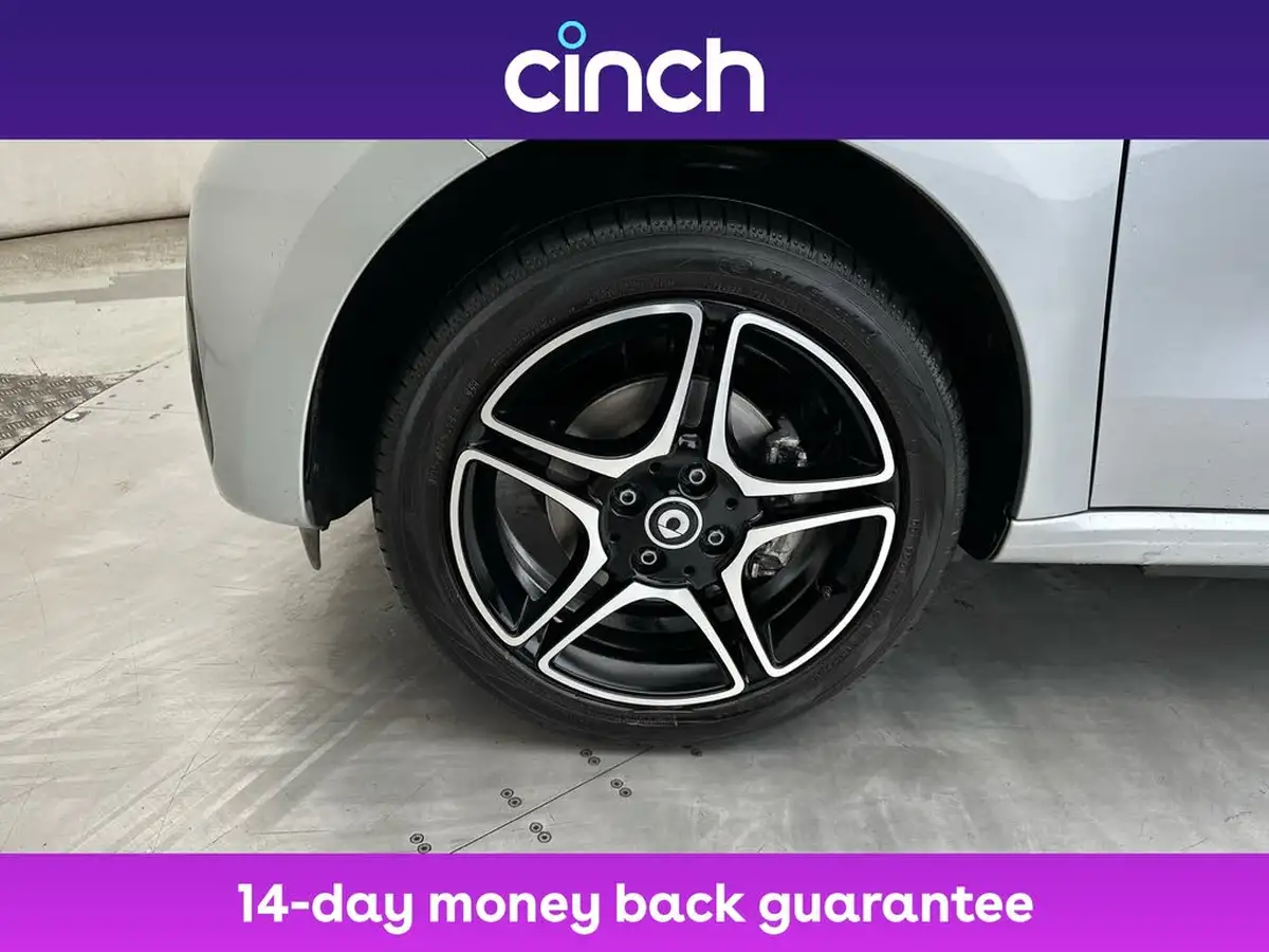 2021-smart-forfour-eq-premium-big-16