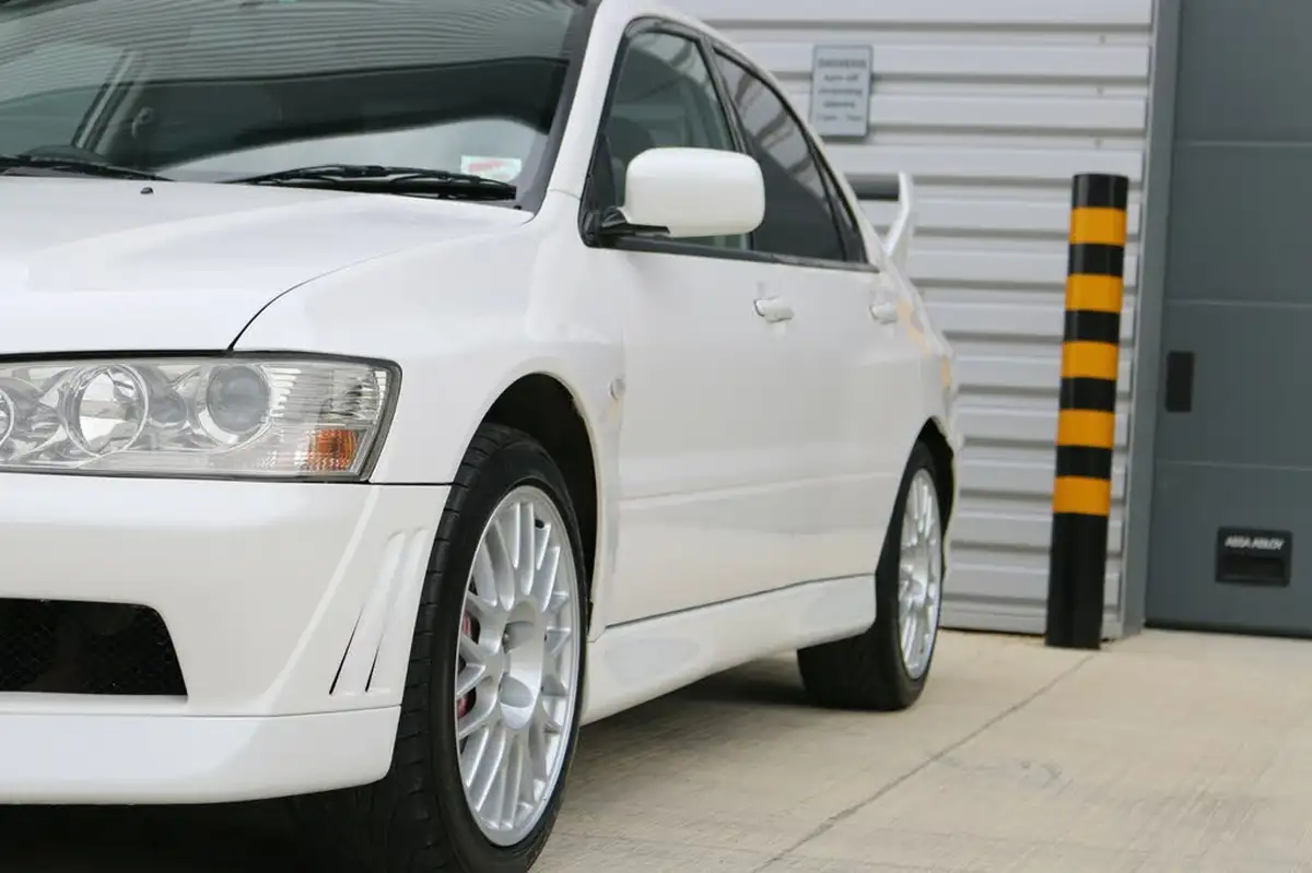 2002-mitsubishi-lancer-big-30