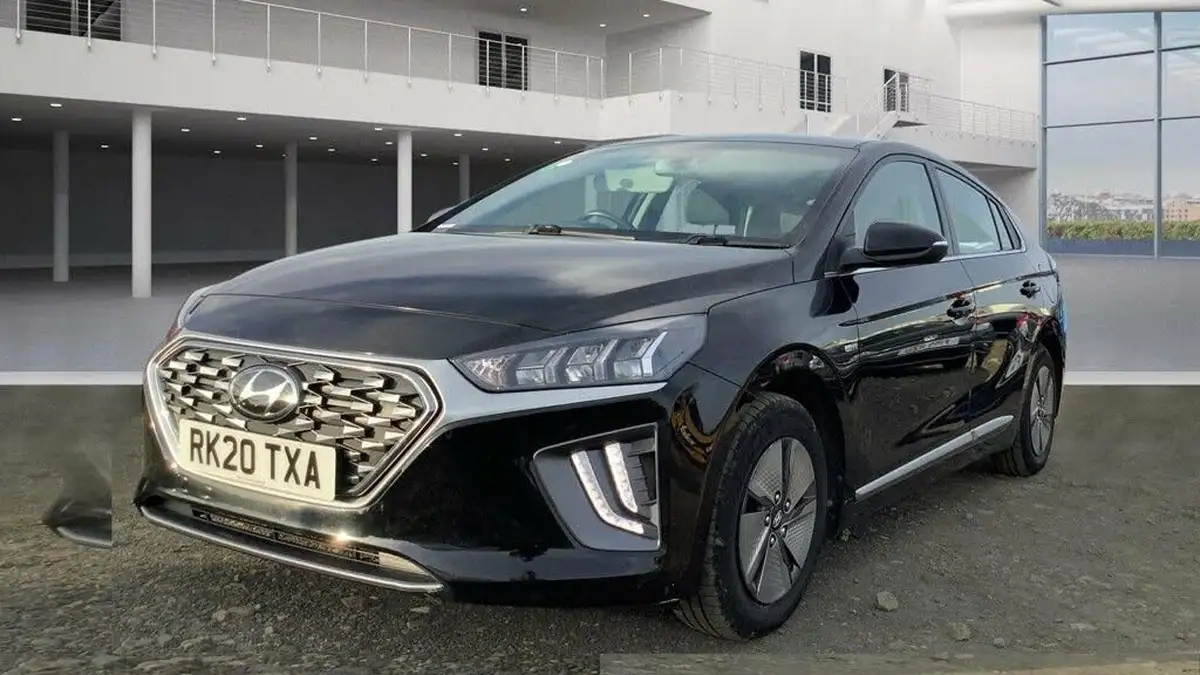 2020-hyundai-ioniq-16-gdi-premium-hybrid-big-5