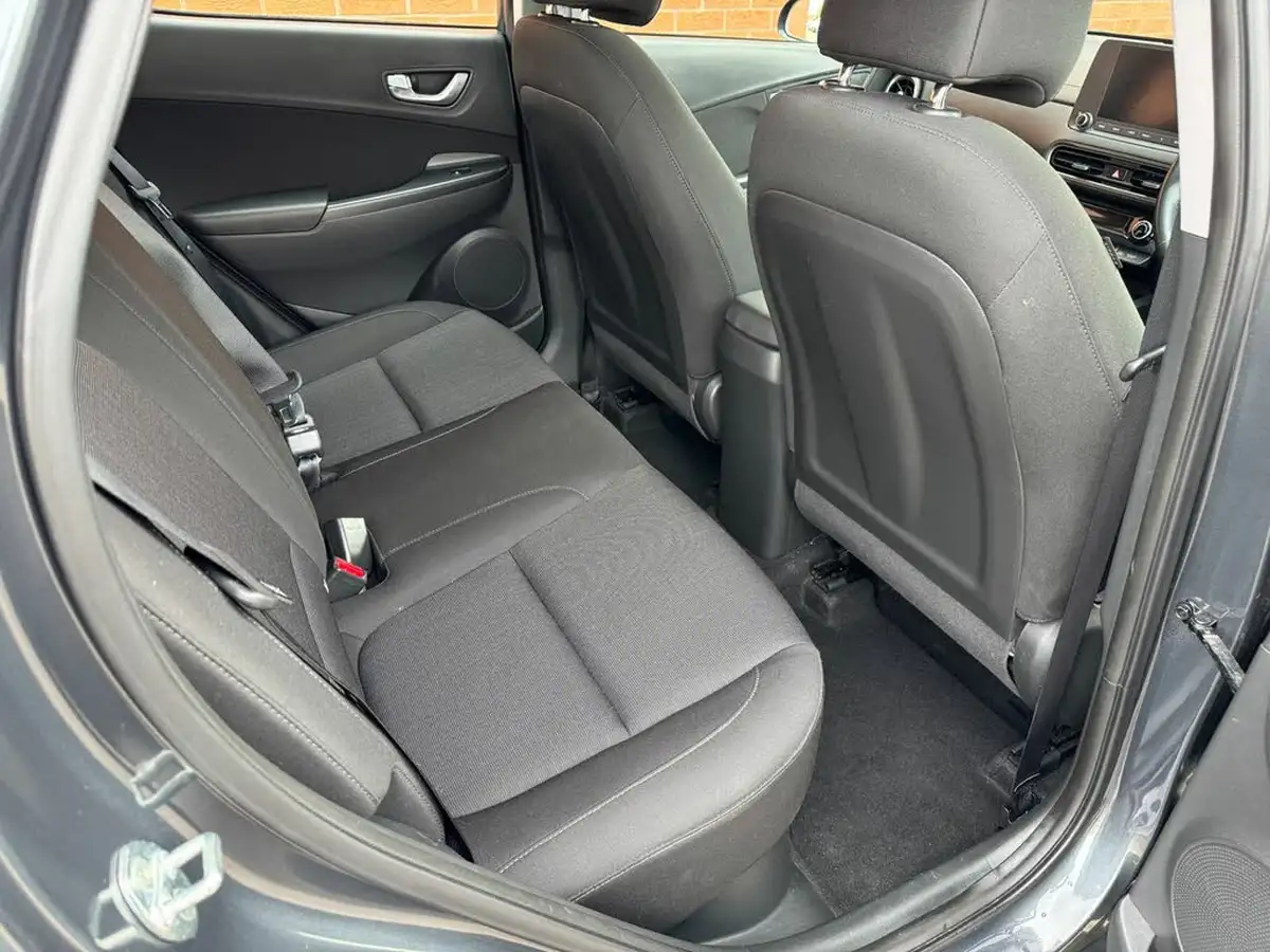 2022-hyundai-kona-16-gdi-se-connect-big-18