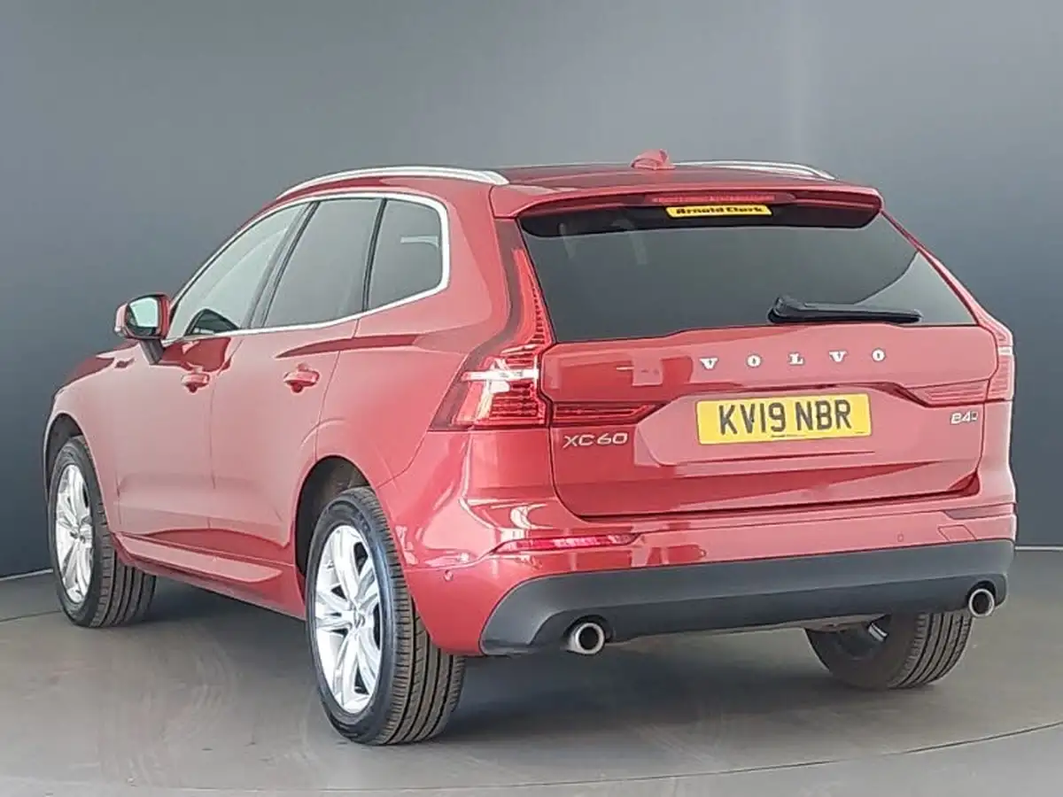 2019-volvo-xc60-20td-b4-momentum-pro-big-1