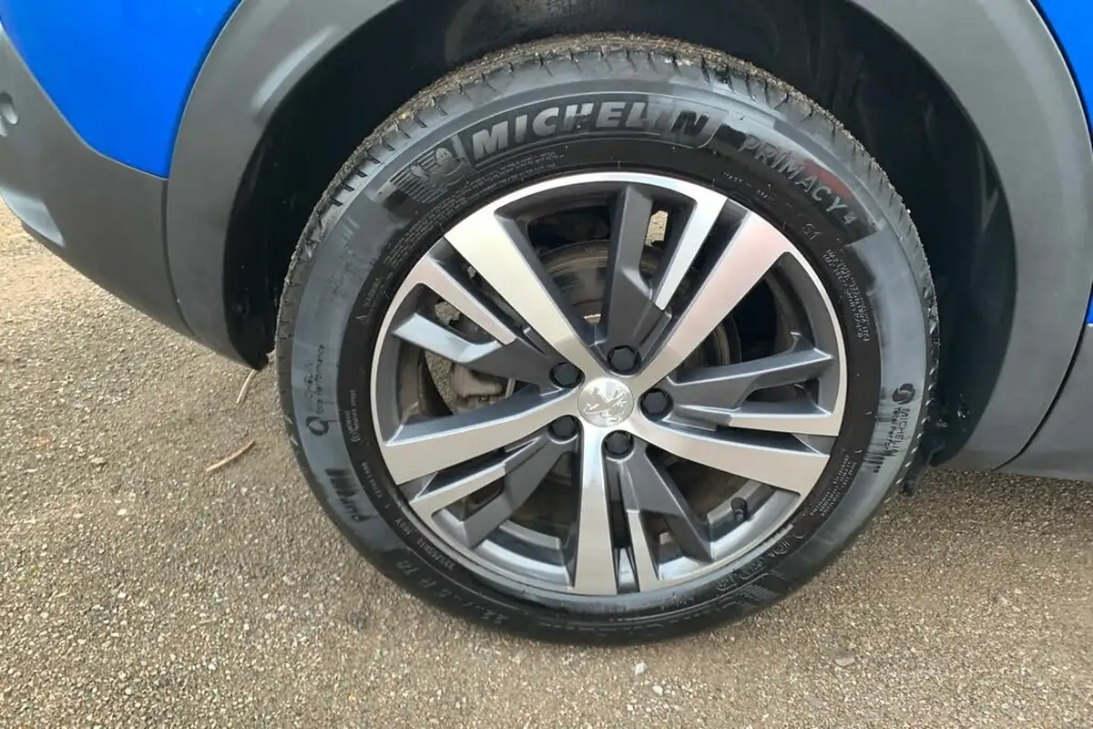 2021-peugeot-3008-suv-12-puretech-allure-premium-eat8-big-31