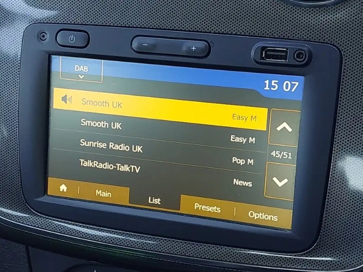 2021-dacia-sandero-stepway-09-tce-comfort-big-10