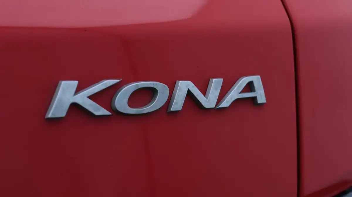 2022-hyundai-kona-e-ultimate-big-24