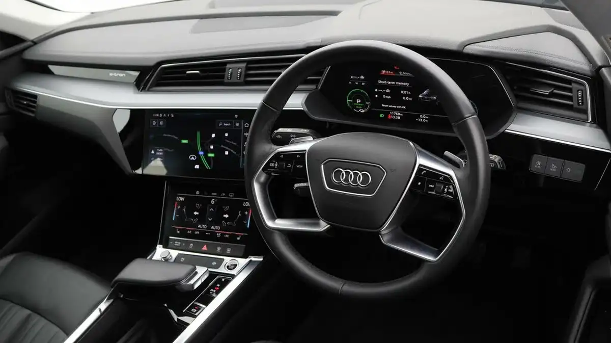 2022-audi-e-tron-50e-technik-station-wagon-big-8