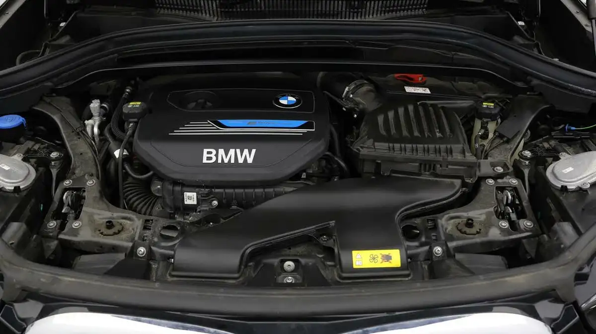 2021-bmw-x1-15-xdrive-25e-phev-sport-big-18
