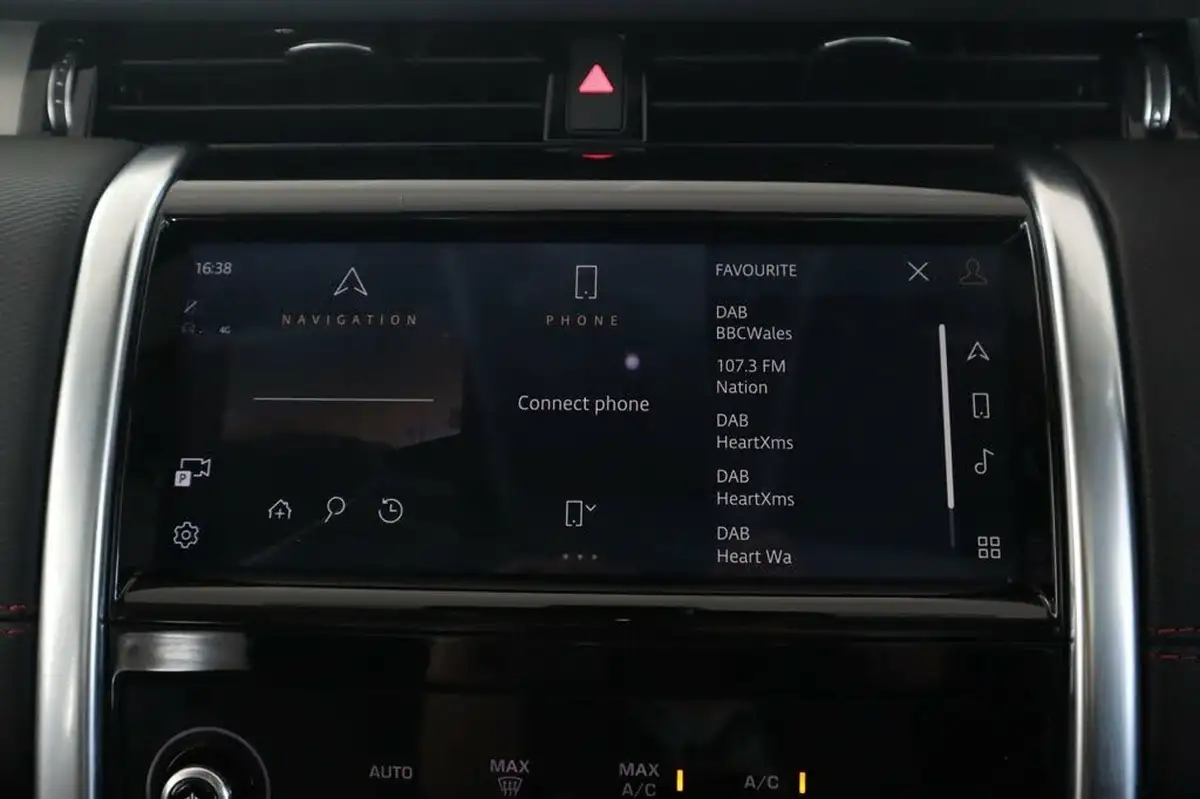 2021-land-rover-discovery-sport-20-d200-r-dynamic-s-plus-big-30