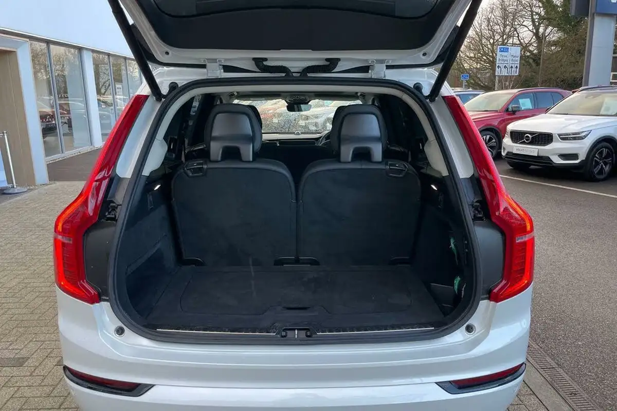 2024-volvo-xc90-20-t8-ultra-dark-big-20