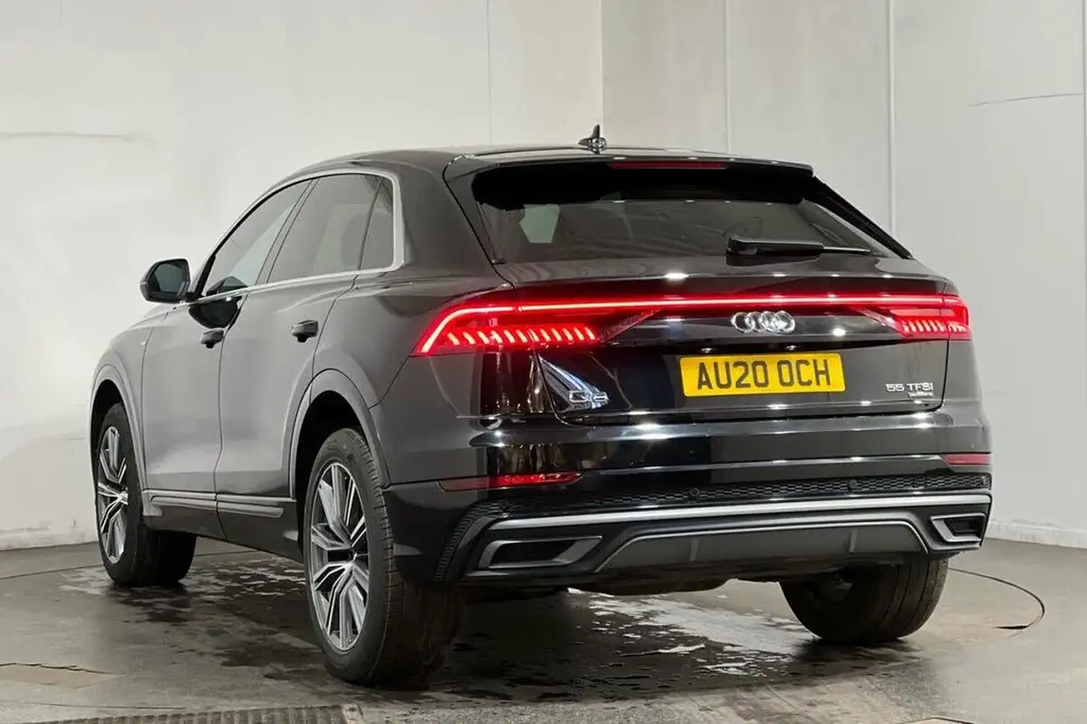 2020-audi-q8-30-55-tfsi-s-line-big-15