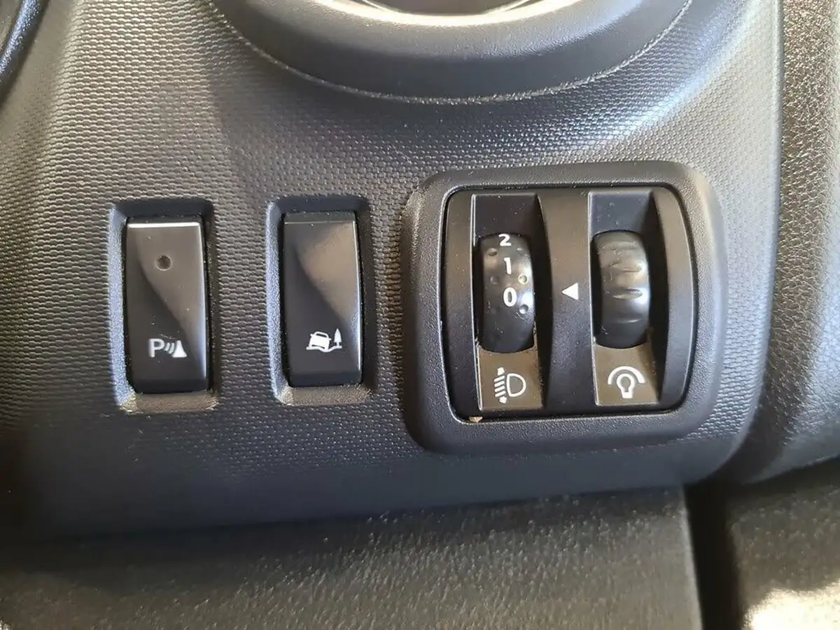 2021-renault-trafic-20dci-sl28-energy-120-business-big-15