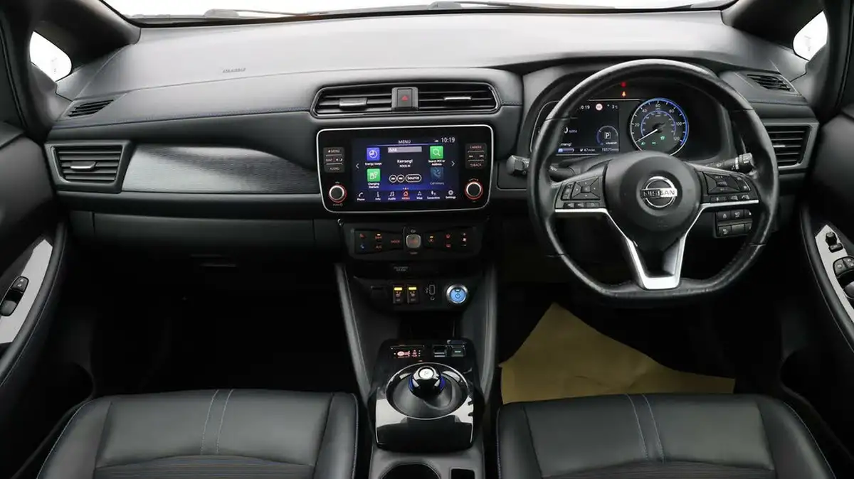 2021-nissan-leaf-e-n-connecta-big-12