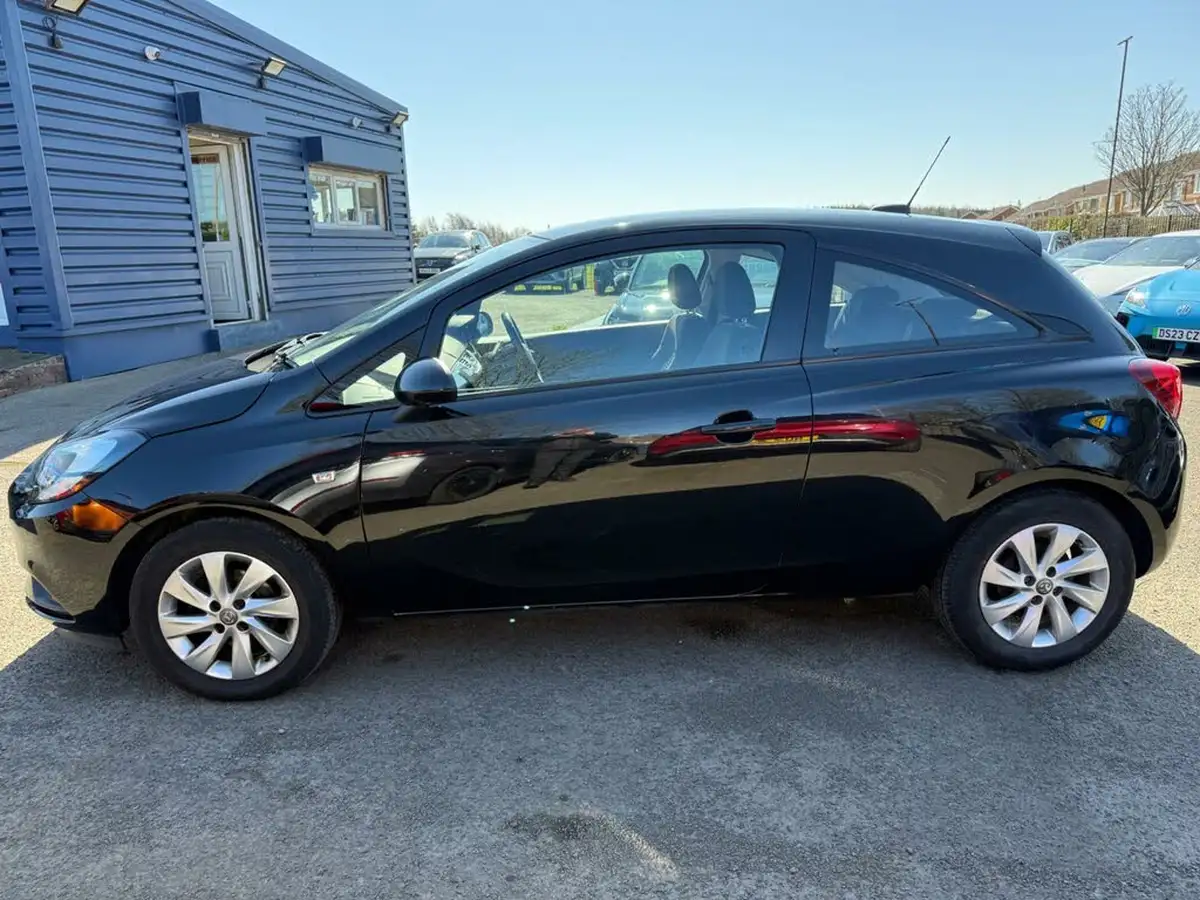 2017-vauxhall-corsa-14i-design-90ps-ecoflex-3d-big-11
