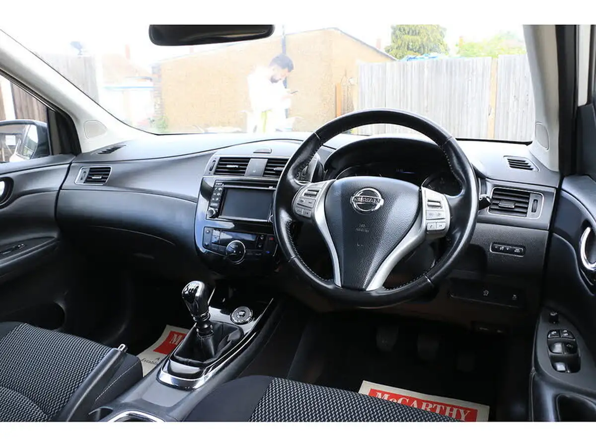 2015-nissan-pulsar-12-n-tec-big-24