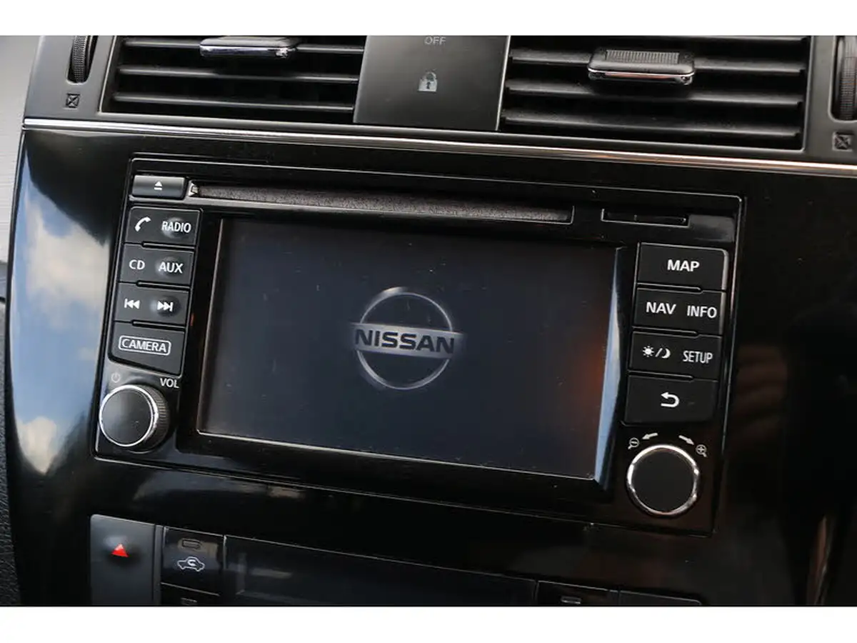 2015-nissan-pulsar-12-n-tec-big-1