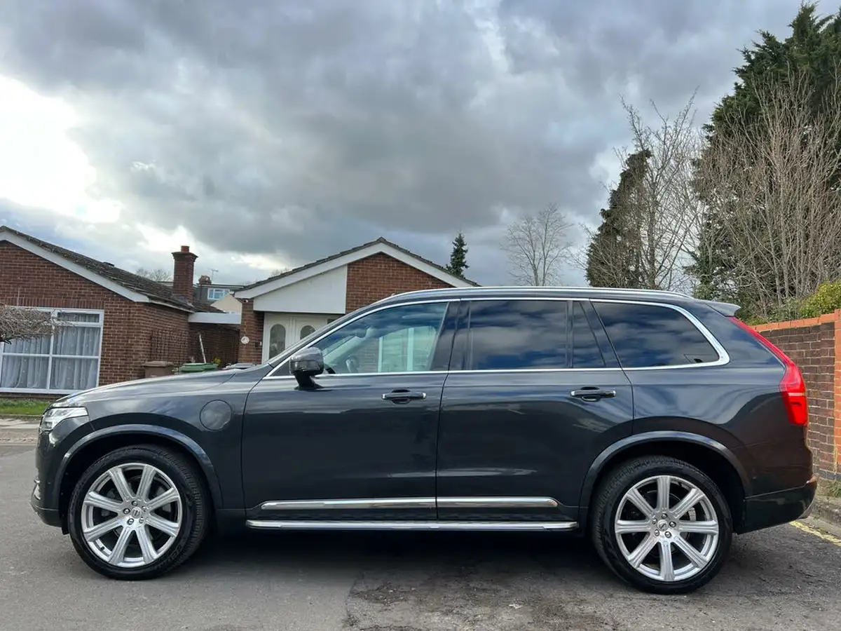 2018-volvo-xc90-20-t8-inscription-pro-384bhp-awd-twin-engine-big-5