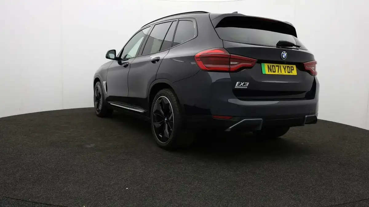 2022-bmw-ix3-e-premier-edition-big-77