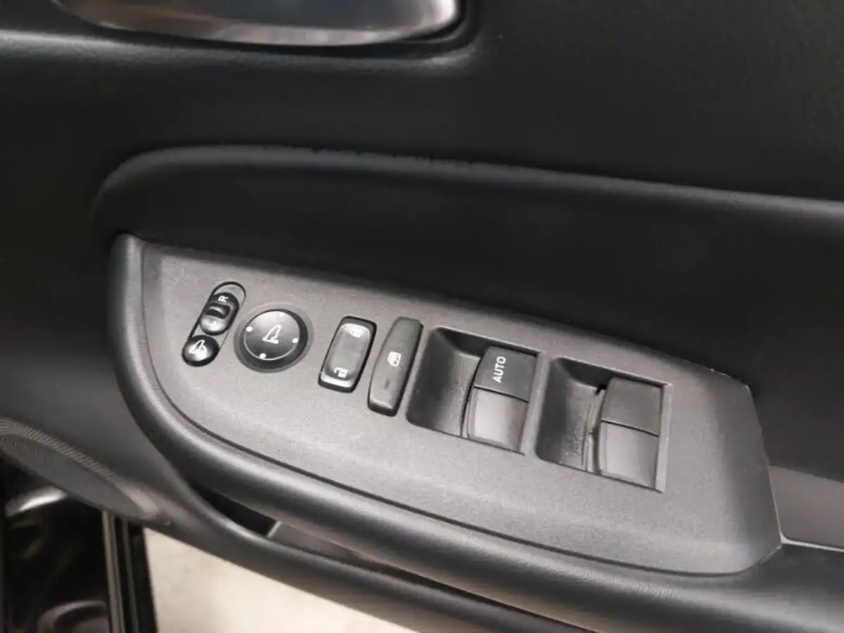 2022-honda-jazz-15-i-mmd-sr-109ps-big-11