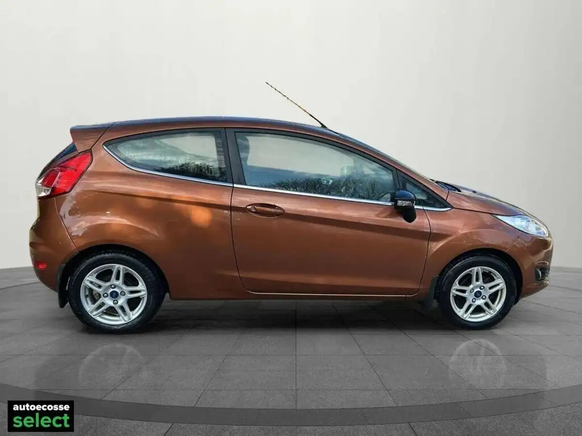 2013-ford-fiesta-10-zetec-100ps-ecoboost-ss-3d-big-12