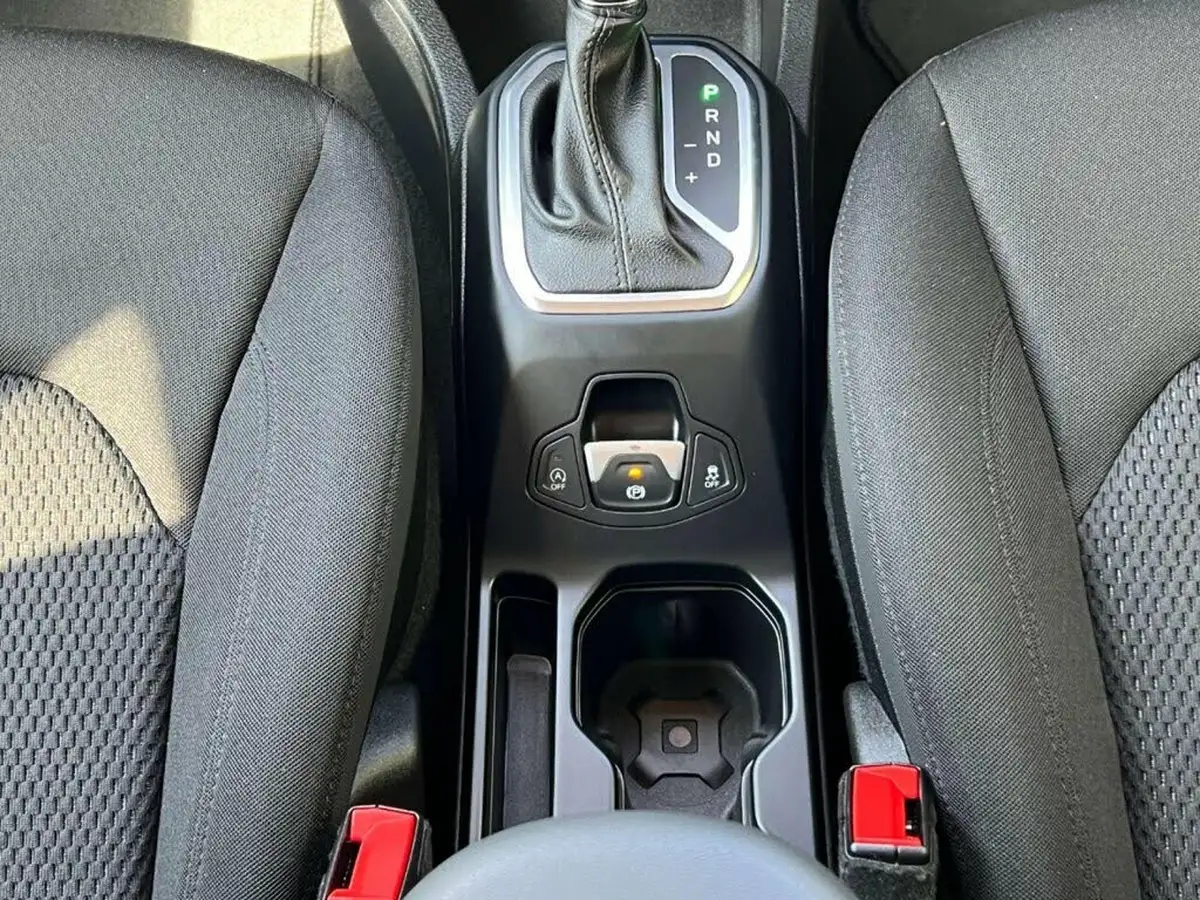 2020-jeep-renegade-13-gse-night-eagle-ii-big-28