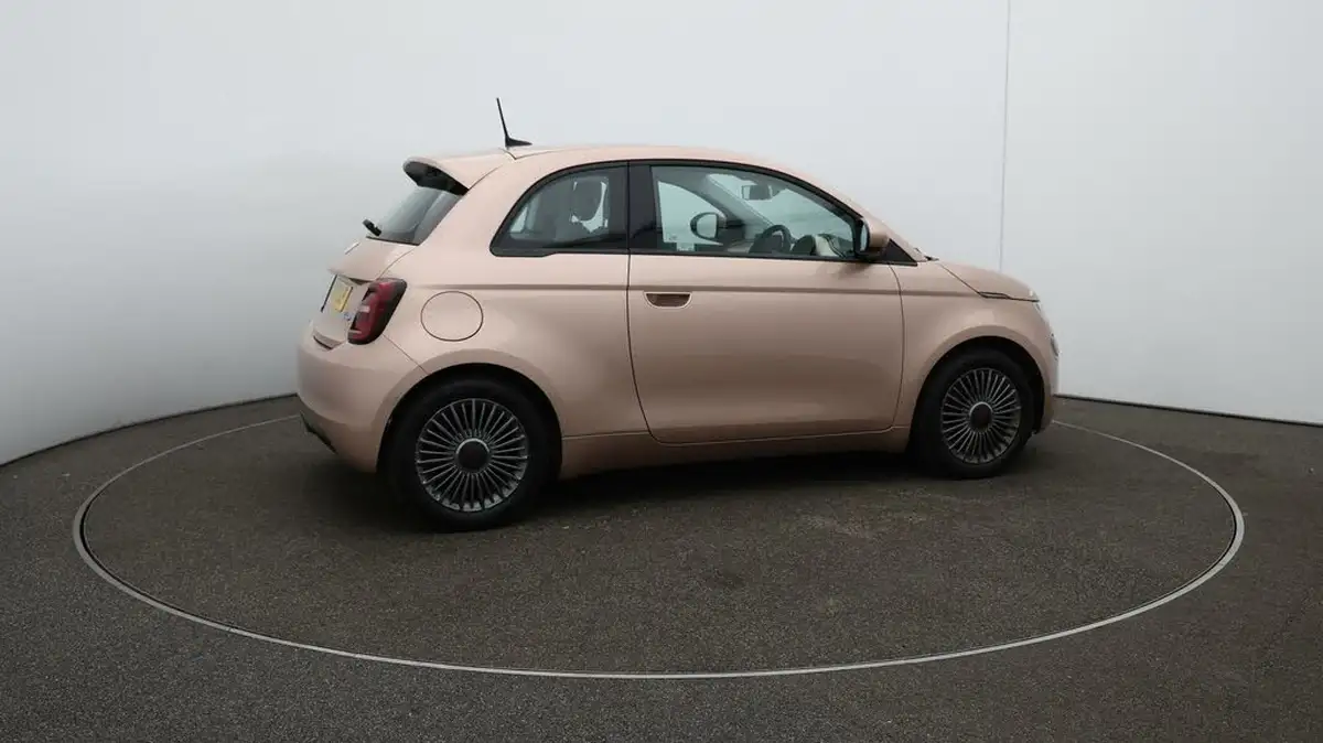 2021-fiat-500-e-icon-big-40