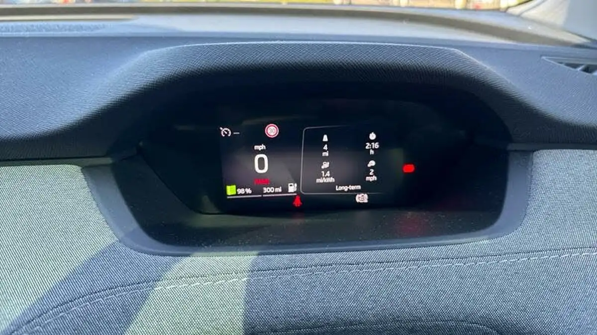 2022-skoda-enyaq-e-80-82-kwh-big-14