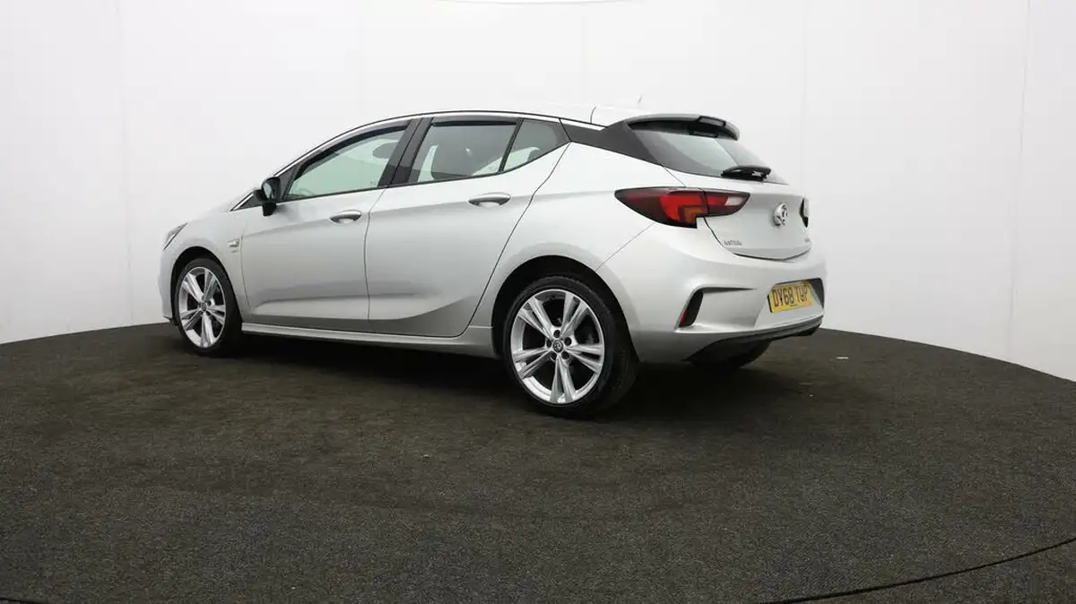 2018-vauxhall-astra-14i-16v-turbo-sri-vx-line-nav-big-67