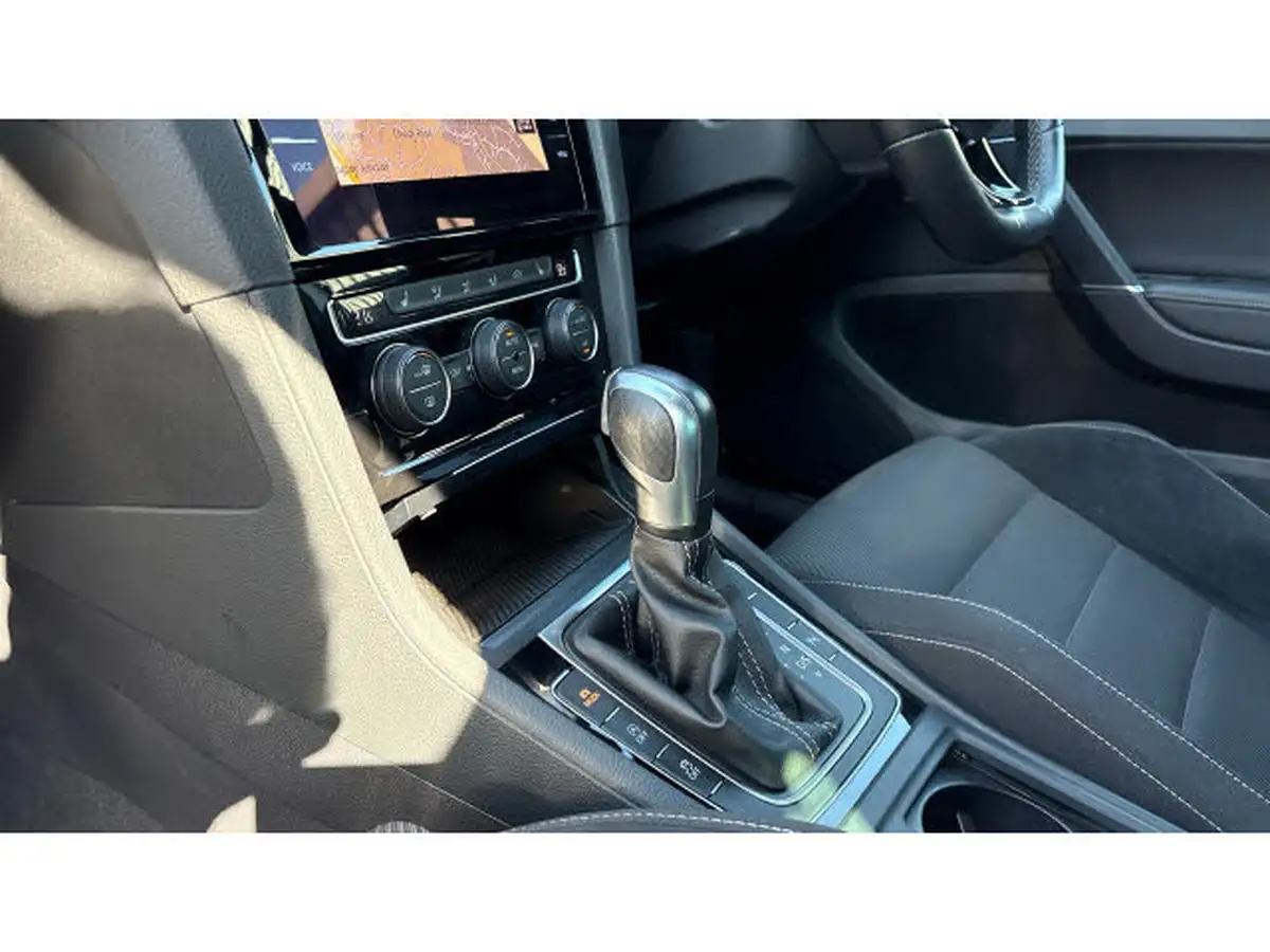 2019-volkswagen-golf-20-tsi-r-300ps-hatchback-5d-dsg-big-12