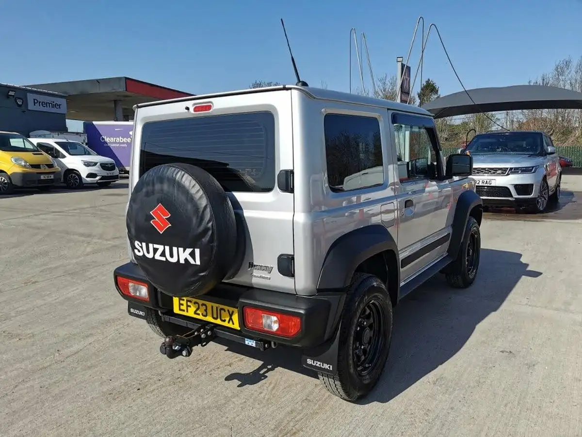 2023-suzuki-jimny-15-light-commercial-allgrip-big-4