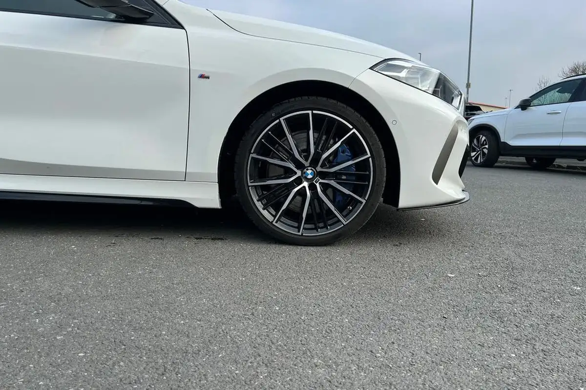 2022-bmw-1-series-20-m135i-xdrive-big-4