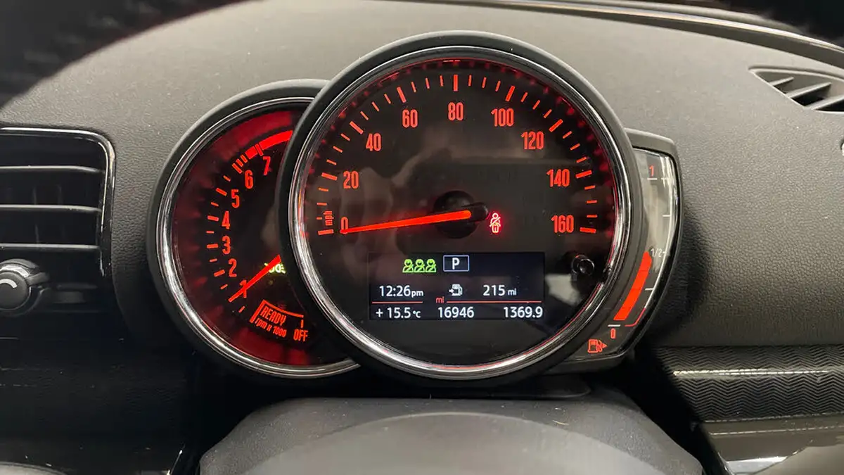 2018-mini-clubman-15-cooper-auto-big-12