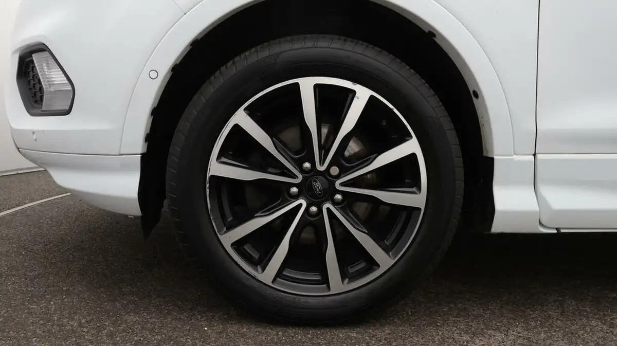 2018-ford-kuga-15t-st-line-150ps-big-18