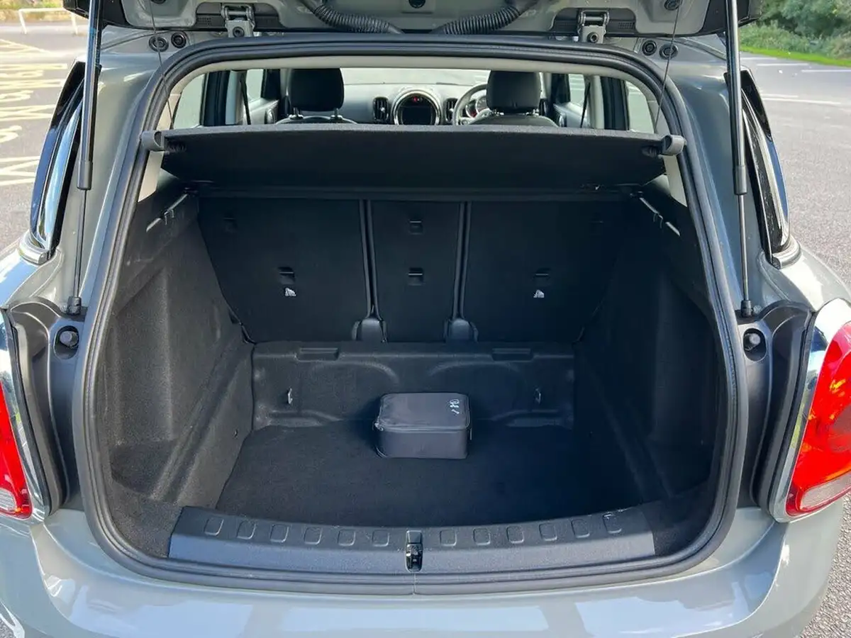 2018-mini-countryman-15-cooper-ss-big-12