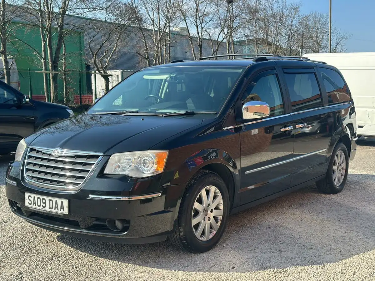 2009-chrysler-grand-voyager-28td-limited-big-2