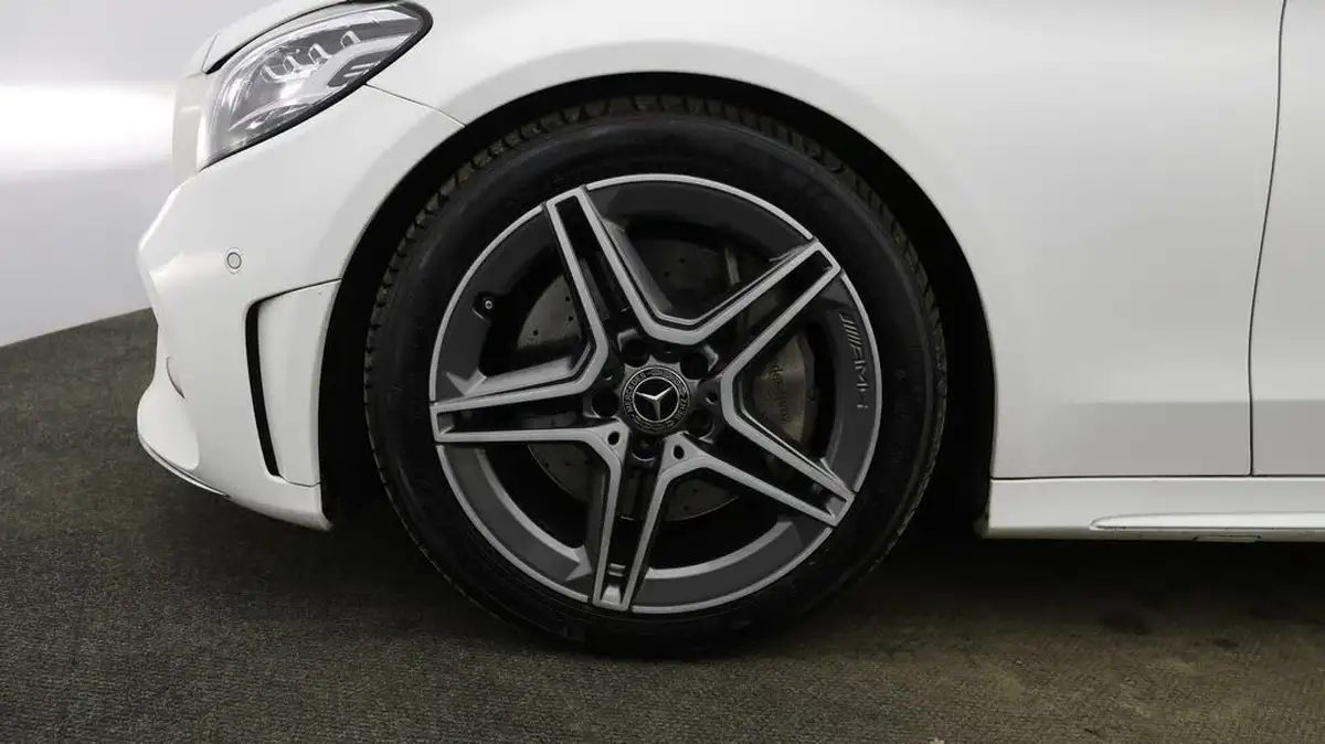 2019-mercedes-benz-c-class-20d-c300d-amg-line-245ps-ss-saloon-4d-big-17