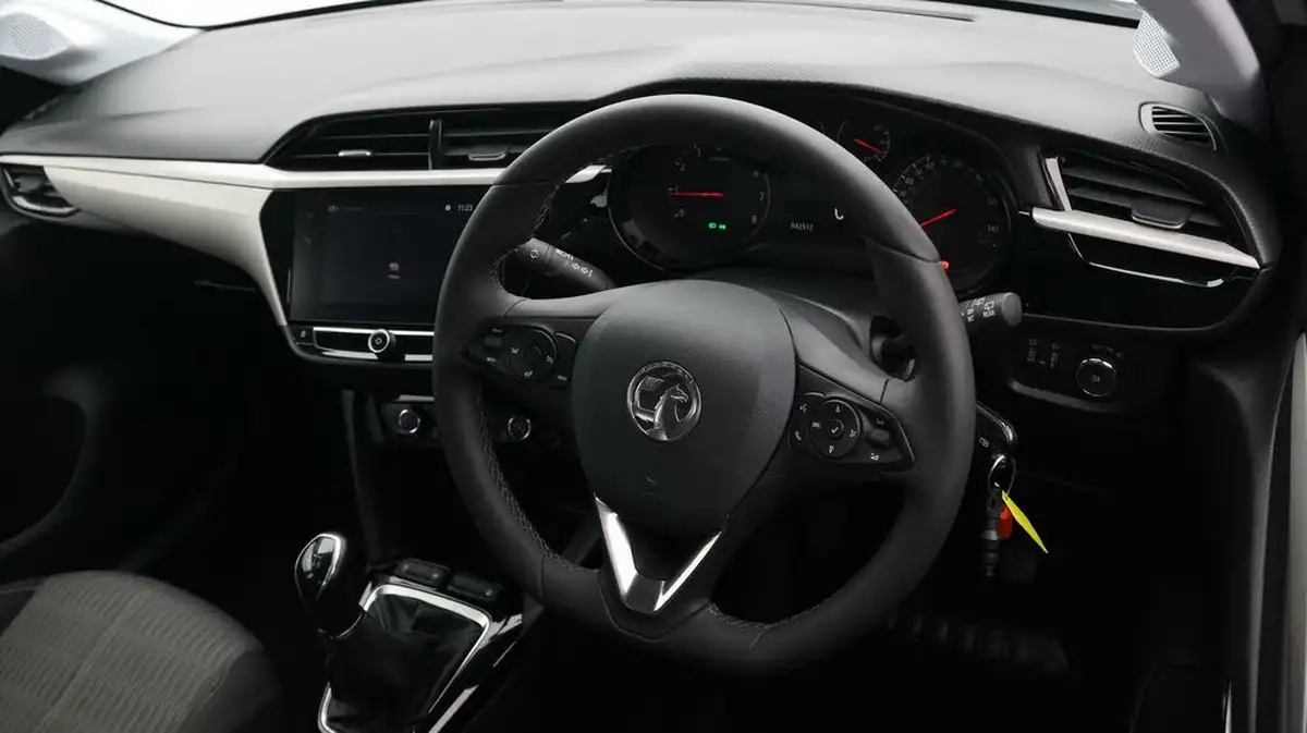 2023-vauxhall-corsa-12i-design-big-8