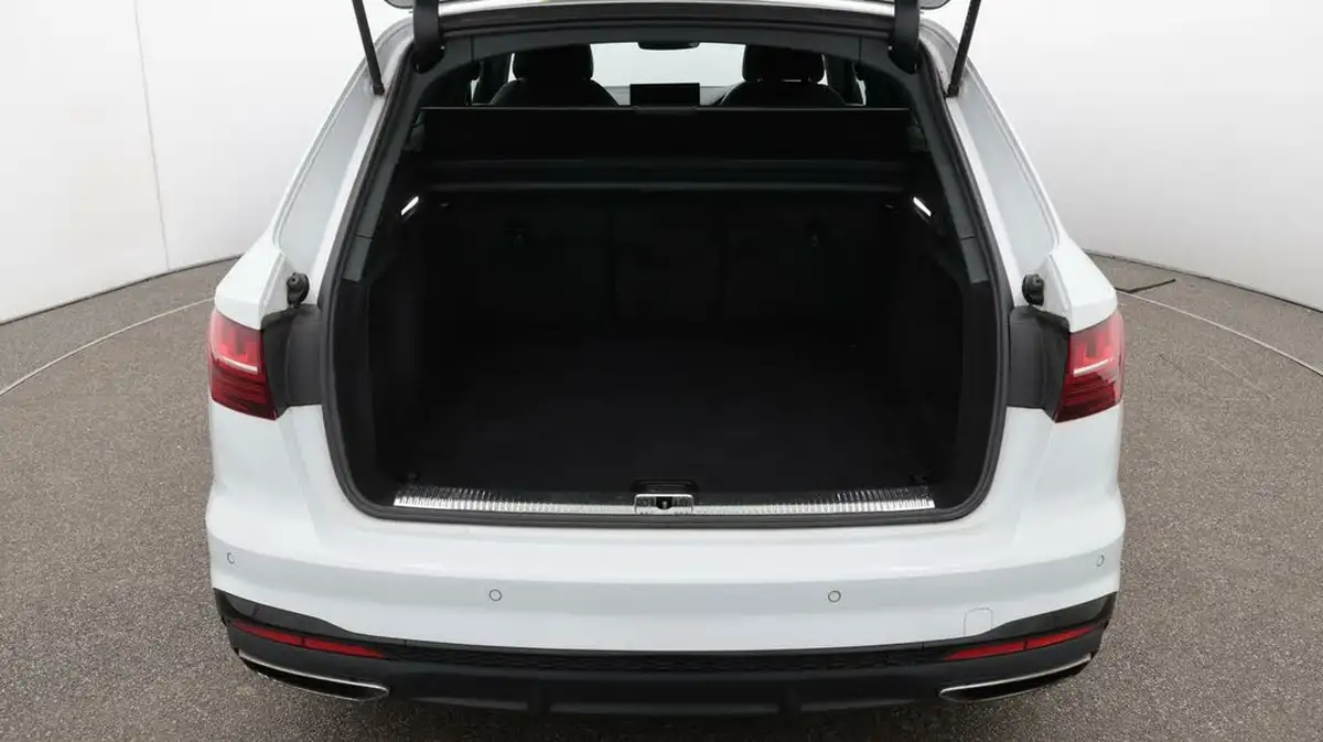 2022-audi-a4-avant-20-35-tfsi-black-edition-s-tronic-big-17