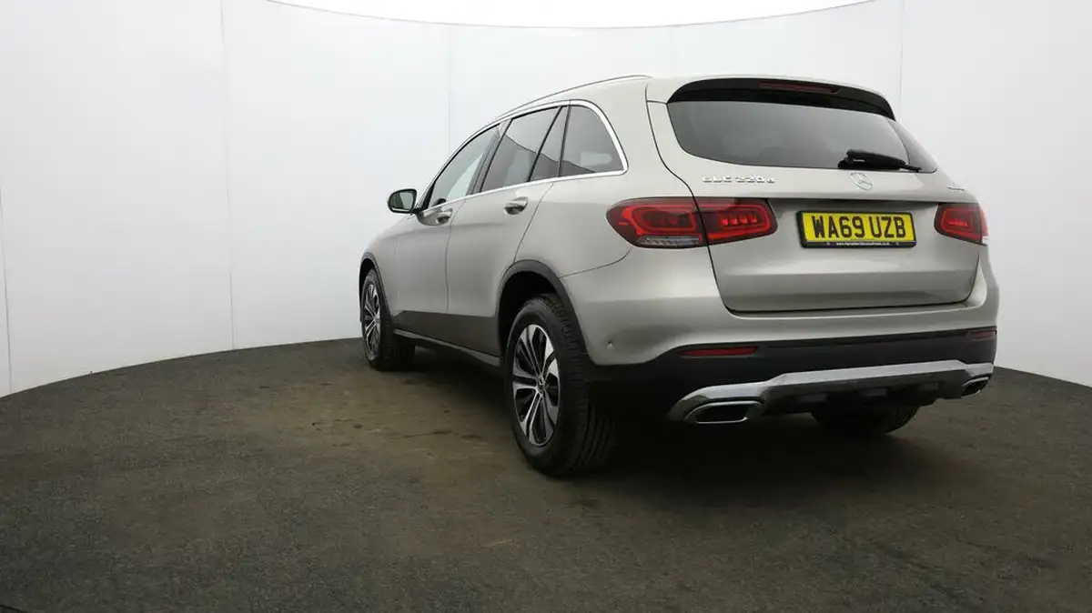 2019-mercedes-benz-glc-class-20d-glc220d-sport-big-25