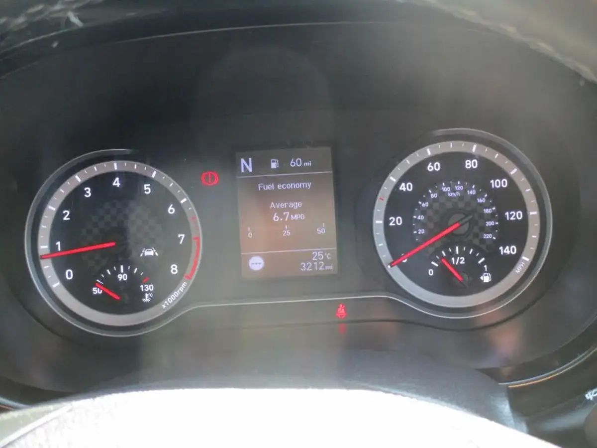 2022-hyundai-i10-12-premium-auto-big-10