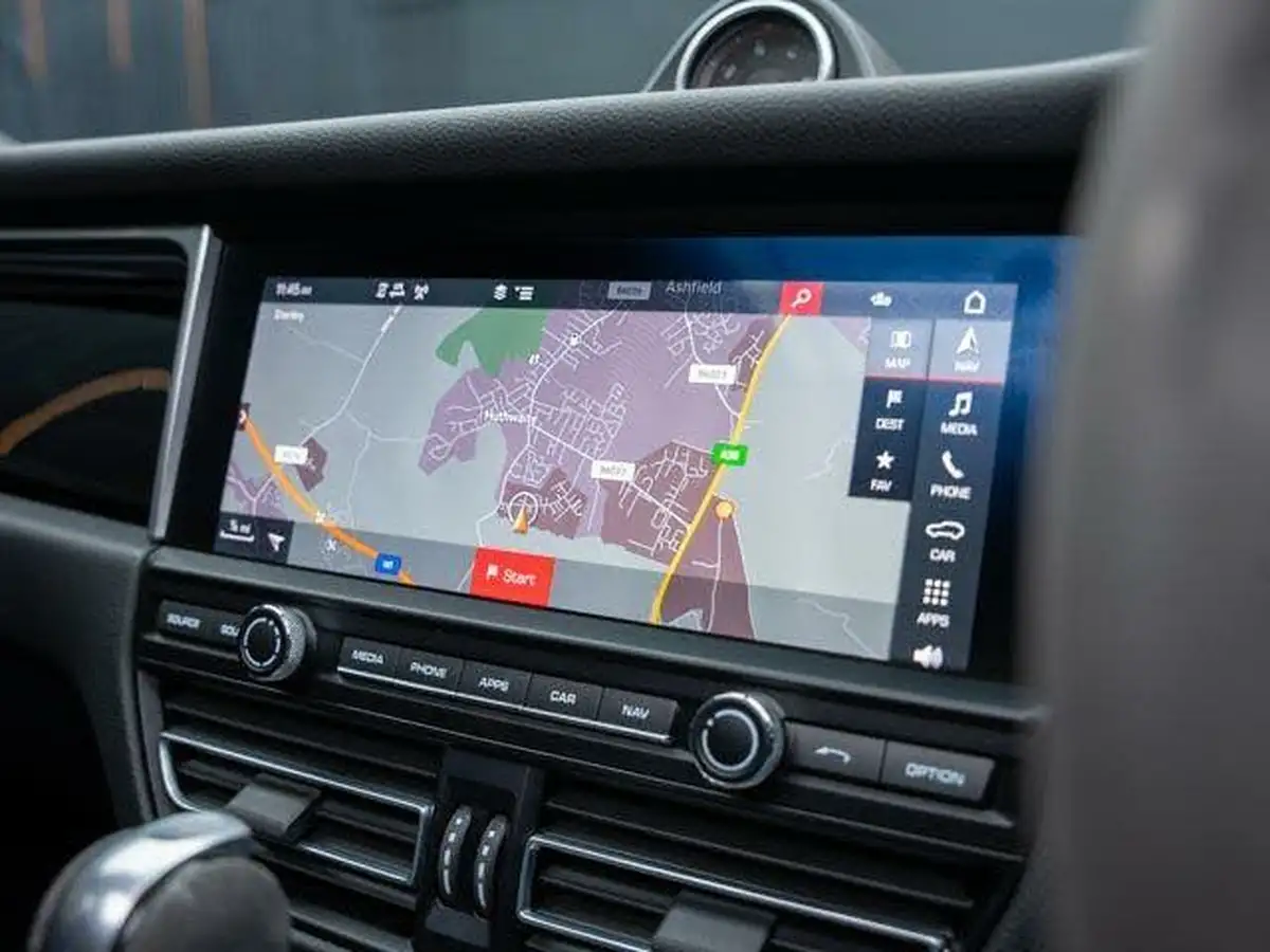 2020-porsche-macan-30-v6-s-big-32