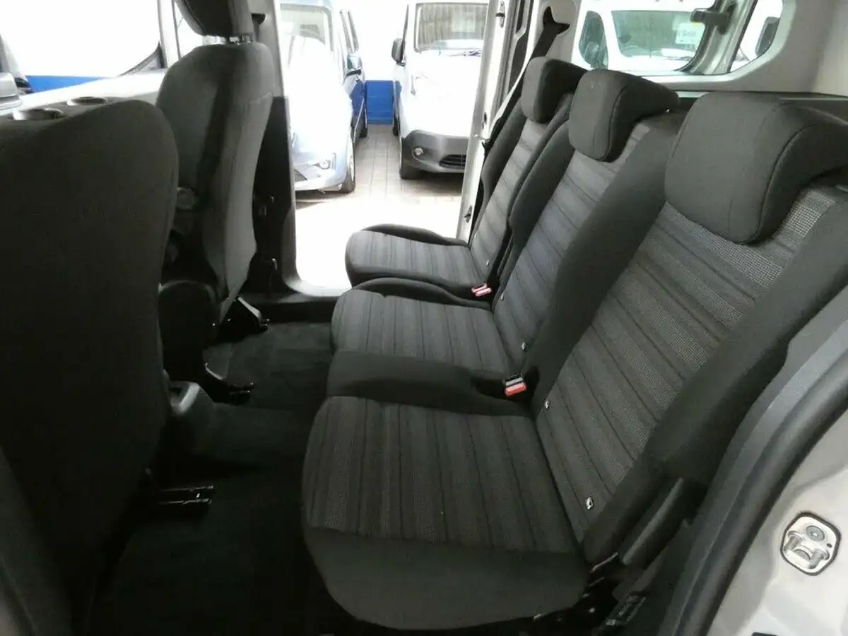 2019-vauxhall-combo-life-12i-energy-xl-110ps-big-40