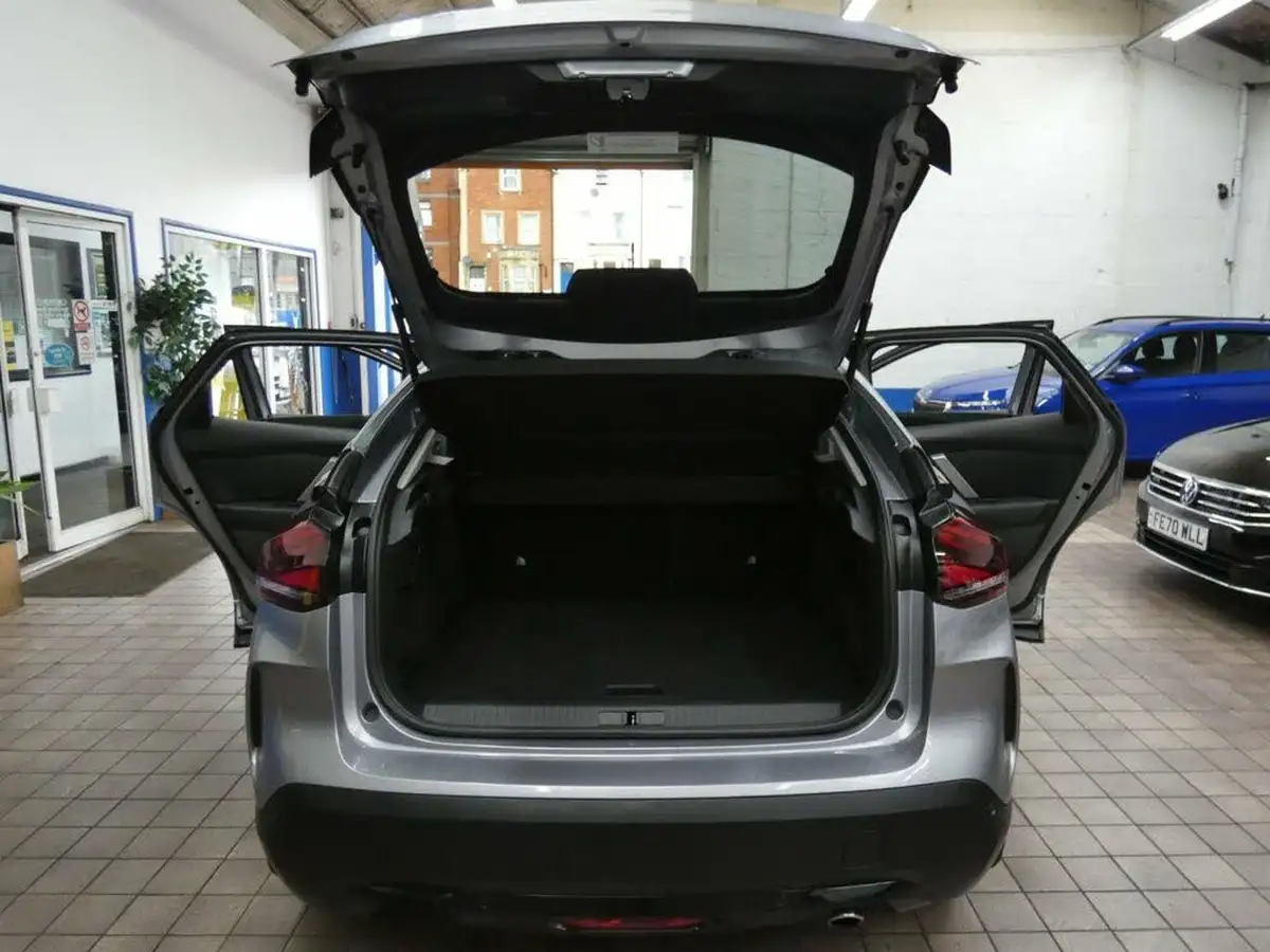 2021-citroen-c4-15bluehdi-shine-130ps-eat8-big-71