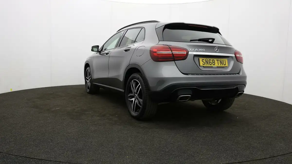 2019-mercedes-benz-gla-class-16-gla-180-urban-edition-ss-big-72